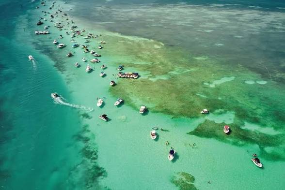 Sunny day at Key West flats
